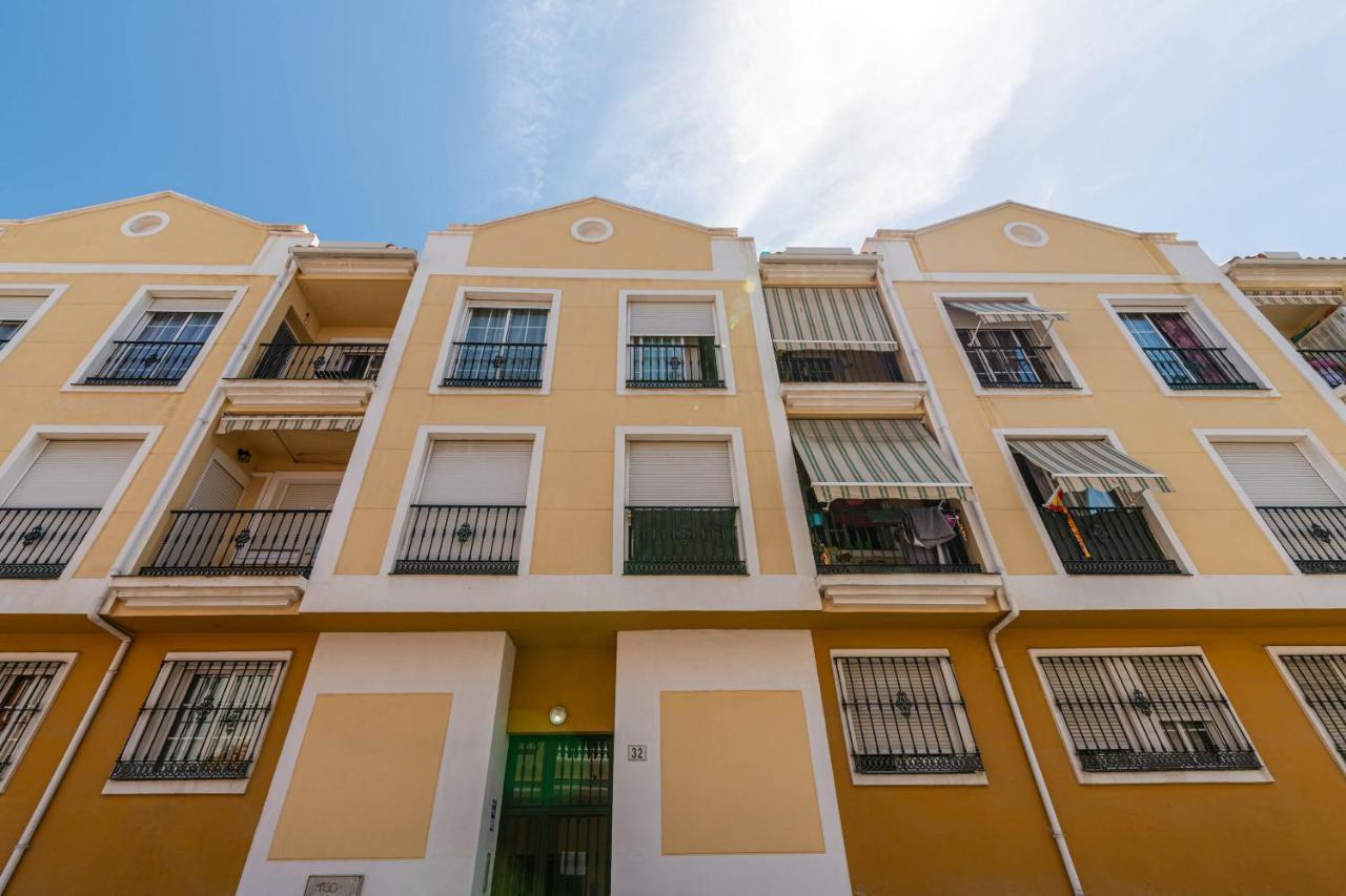 Wintowinrentals - La Estancia Free Parking Málaga Exterior foto